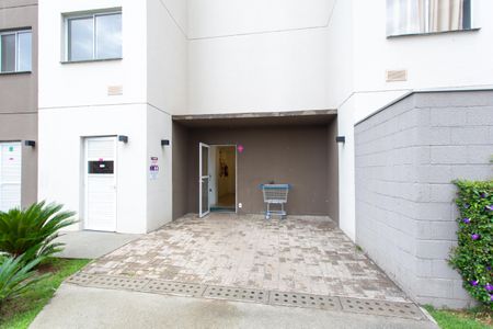 Apartamento para alugar com 42m², 2 quartos e sem vaga Apartamento para alugar com 42m², 2 quartos e sem vagaEntrada do Bloco