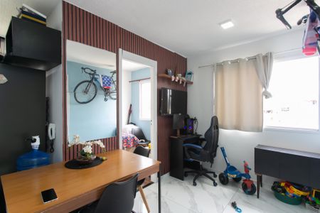 Sala de apartamento para alugar com 2 quartos, 42m² em Guaianases, São Paulo