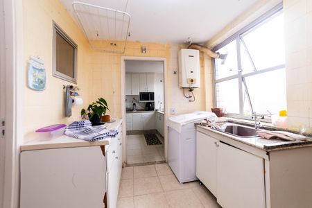 Apartamento à venda com 165m², 2 quartos e 1 vagaÁrea de Serviço