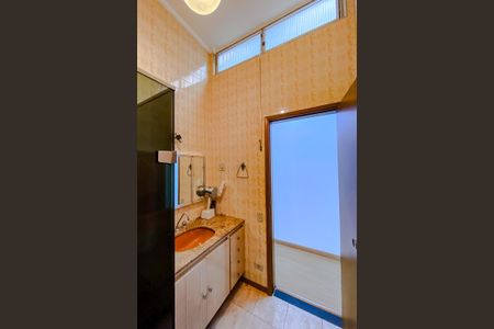 Casa à venda com 120m², 3 quartos e 1 vaga Casa à venda com 120m², 3 quartos e 1 vagaBanheiro