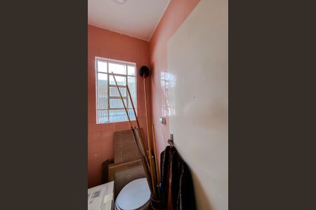 Casa à venda com 120m², 3 quartos e 1 vaga Casa à venda com 120m², 3 quartos e 1 vagaBanheiro de serviço