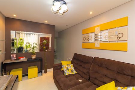 Casa de condomínio à venda com 65m², 2 quartos e 1 vagaSala