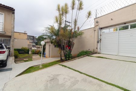 Casa de condomínio à venda com 65m², 2 quartos e 1 vagaÁrea comum