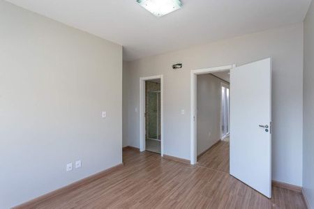 Quarto 1 de casa para alugar com 2 quartos, 80m² em Serraria, Porto Alegre