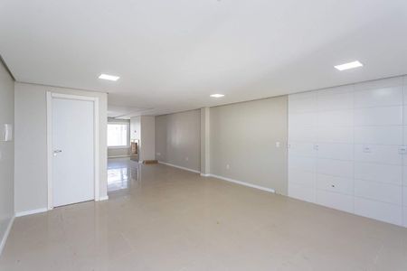 Sala / Cozinha  de casa para alugar com 2 quartos, 80m² em Serraria, Porto Alegre