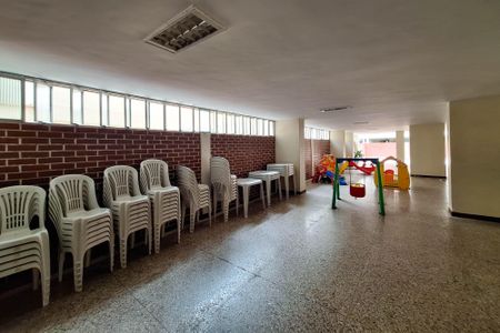 Apartamento à venda com 80m², 2 quartos e sem vagaÁrea comum