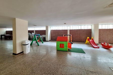 Apartamento à venda com 80m², 2 quartos e sem vagaÁrea comum