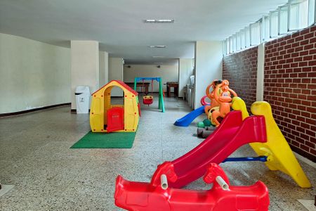 Apartamento à venda com 80m², 2 quartos e sem vagaÁrea comum