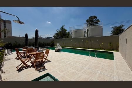 Apartamento para alugar com 37m², 2 quartos e sem vaga