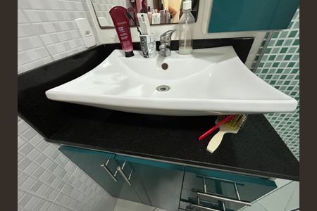 Casa à venda com 124m², 3 quartos e 1 vagaBanheiro - torneira