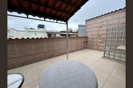 Casa à venda com 124m², 3 quartos e 1 vagaÁrea comum