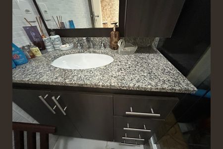 Casa à venda com 124m², 3 quartos e 1 vagaBanheiro 2