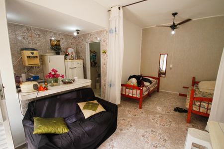 Sala de kitnet/studio para alugar com 1 quarto, 30m² em Canto do Forte, Praia Grande