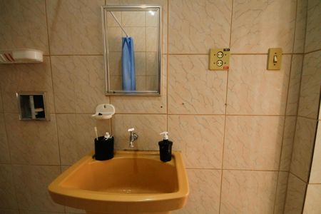 Studio para alugar com 30m², 1 quarto e 1 vaga Studio para alugar com 30m², 1 quarto e 1 vagaBanheiro