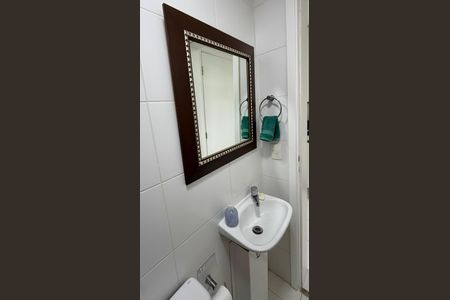 Apartamento à venda com 231m², 3 quartos e 3 vagasBanheiro de serviço 