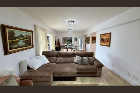 Apartamento à venda com 231m², 3 quartos e 3 vagasSala 6