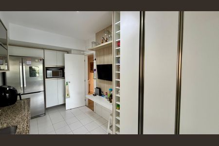 Apartamento à venda com 231m², 3 quartos e 3 vagasCozinha 4