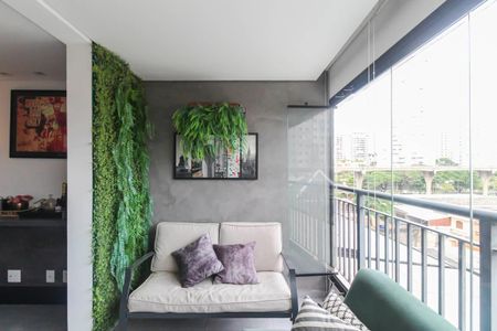 Apartamento à venda com 77m², 2 quartos e 1 vaga Apartamento à venda com 77m², 2 quartos e 1 vagaSala