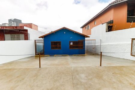 Casa para alugar com 249m², 3 quartos e 7 vagasFachada e garagem