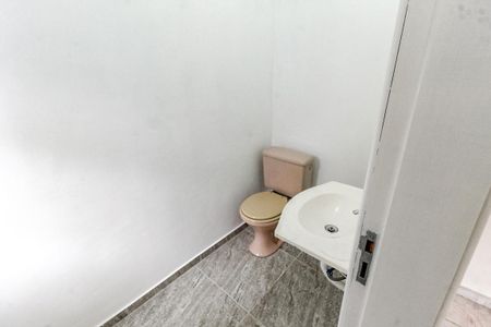 Casa para alugar com 249m², 3 quartos e 7 vagasBanheiro -  Edícula 