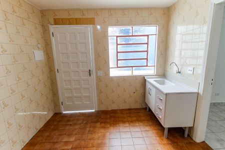 Casa para alugar com 249m², 3 quartos e 7 vagasCozinha - Edícula