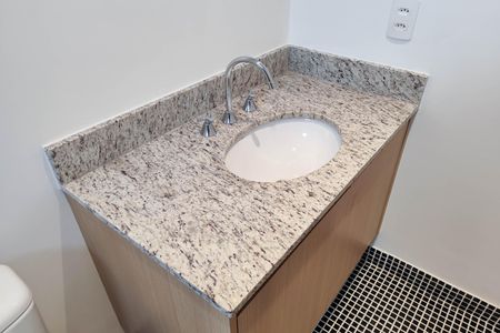 Apartamento para alugar com 109m², 2 quartos e 1 vaga Apartamento para alugar com 109m², 2 quartos e 1 vagaBanheiro da Suíte