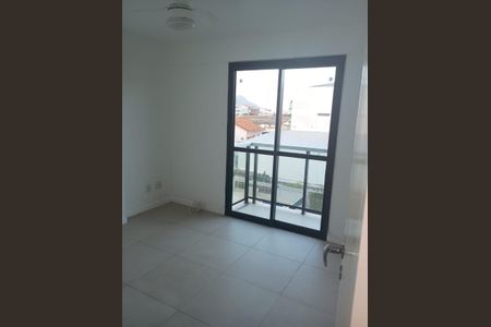 Apartamento à venda com 80m², 3 quartos e 1 vaga Apartamento à venda com 80m², 3 quartos e 1 vagaSala