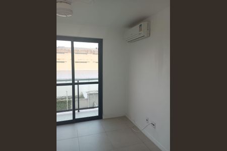 Sala de apartamento à venda com 3 quartos, 80m² em Barra da Tijuca, Rio de Janeiro