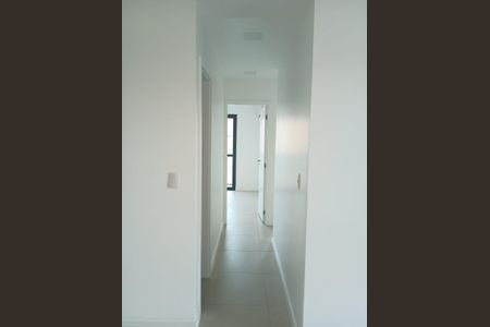 Corredor de apartamento à venda com 3 quartos, 80m² em Barra da Tijuca, Rio de Janeiro