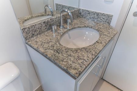 Apartamento à venda com 100m², 3 quartos e 2 vagasBanheiro da Suíte