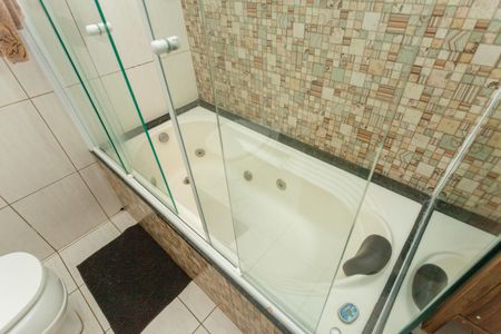 Casa à venda com 160m², 3 quartos e 2 vagasBanheiro