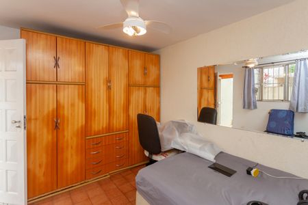 Casa à venda com 160m², 3 quartos e 2 vagasQuarto Suíte 2