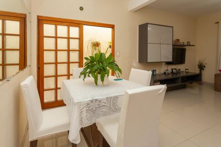 Casa à venda com 160m², 3 quartos e 2 vagasSala de Jantar