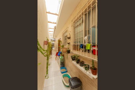 Casa à venda com 160m², 3 quartos e 2 vagasCorredor