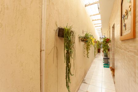 Casa à venda com 160m², 3 quartos e 2 vagasCorredor