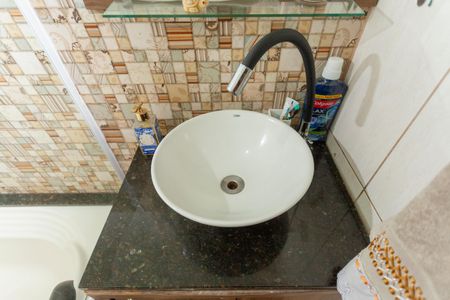 Casa à venda com 160m², 3 quartos e 2 vagasBanheiro