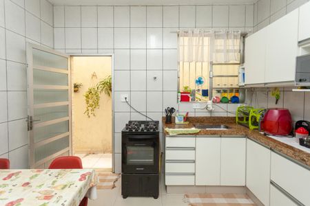Casa à venda com 160m², 3 quartos e 2 vagasCozinha