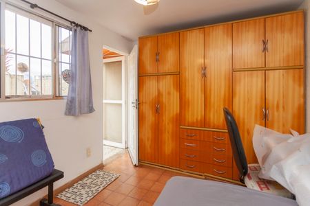 Casa à venda com 160m², 3 quartos e 2 vagasQuarto Suíte 2