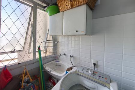 Apartamento para alugar com 68m², 3 quartos e 1 vagaÁrea de Serviço