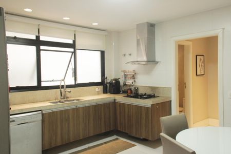 Apartamento para alugar com 340m², 3 quartos e 2 vagasCozinha