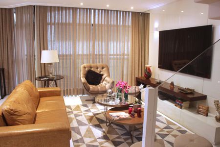 Sala de apartamento para alugar com 3 quartos, 340m² em Vila Matias, Santos