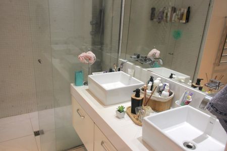 Apartamento para alugar com 340m², 3 quartos e 2 vagasBanheiro Suíte 2