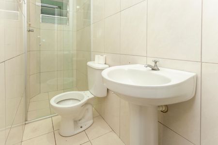 Banheiro de casa para alugar com 1 quarto, 40m² em Vila Joaniza, São Paulo