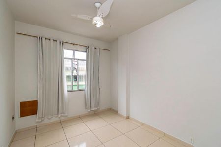 Quarto 1 de apartamento para alugar com 2 quartos, 70m² em Brás de Pina, Rio de Janeiro