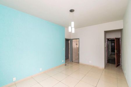 Sala de apartamento para alugar com 2 quartos, 70m² em Brás de Pina, Rio de Janeiro
