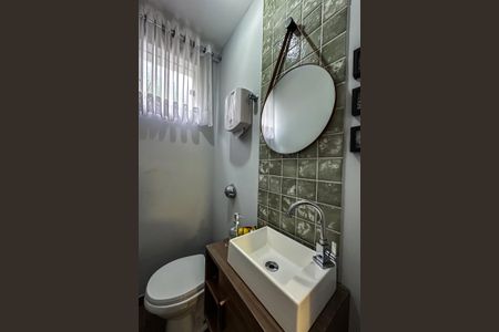 Casa à venda com 254m², 5 quartos e 3 vagas Casa à venda com 254m², 5 quartos e 3 vagasLavabo - Consultório