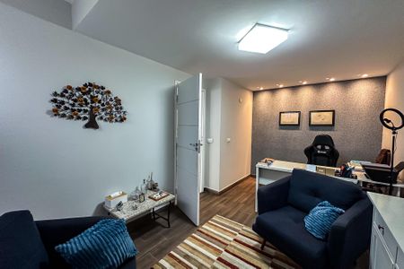 Casa à venda com 254m², 5 quartos e 3 vagas Casa à venda com 254m², 5 quartos e 3 vagasSala 1 - Consultório