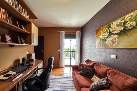 Casa à venda com 254m², 5 quartos e 3 vagas Casa à venda com 254m², 5 quartos e 3 vagasEscritório