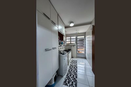 Casa à venda com 254m², 5 quartos e 3 vagas Casa à venda com 254m², 5 quartos e 3 vagasÁrea de Serviço