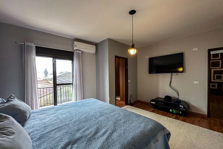 Casa à venda com 254m², 5 quartos e 3 vagas Casa à venda com 254m², 5 quartos e 3 vagasSuíte